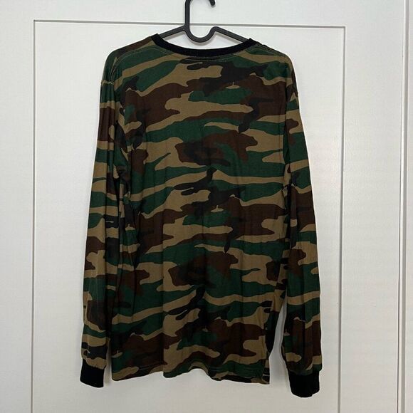 Eighty Eight Medium Long Sleeve Embroidered Astronaut Spaceman Camouflage Green - Picture 3 of 7